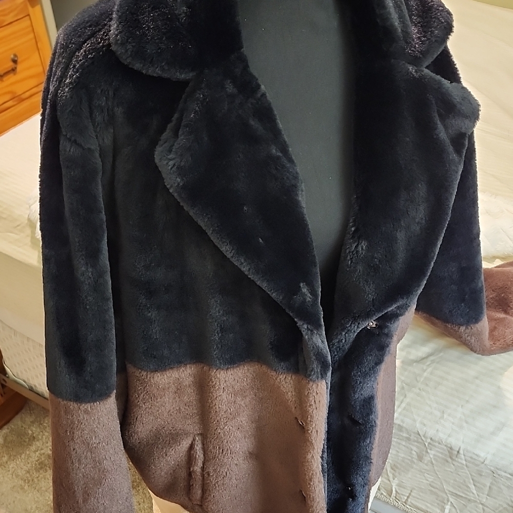 Women's Two-Tone Faux Fur Jacket
